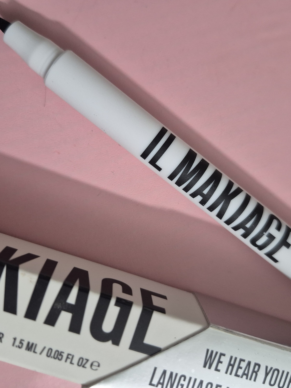 IL MAKIAGE Black Liquid Eyeliner.